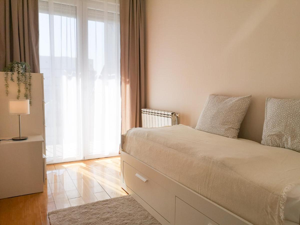 Filinhome Papa Suite 4 Novi Sad Luaran gambar