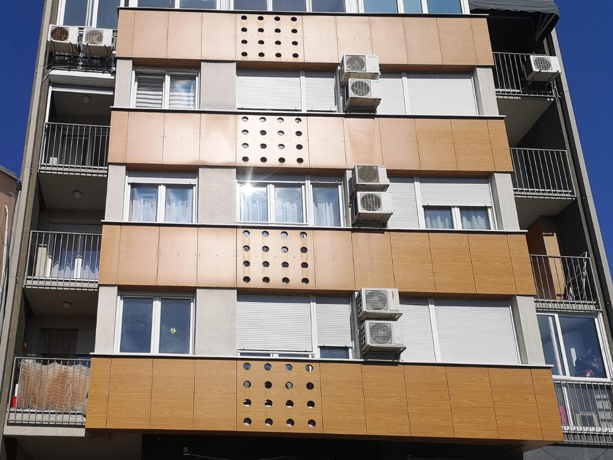 Filinhome Papa Suite 4 Novi Sad Luaran gambar